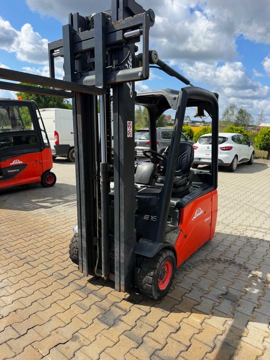wózek widłowy elektryczny LINDE E16 1600kg Triplex 5.40m bateria 2023' rok przebieg tylko 9400mtg