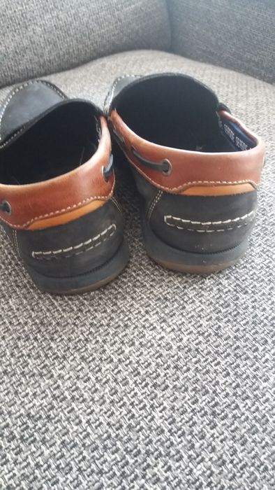 Sapatos de homem n. 42