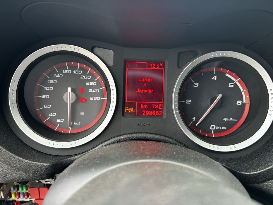 Alfa Romeo 159 completa p/peças