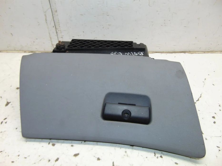 BMW E39 porta luvas " usado em bom estado