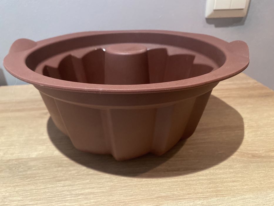 Forma de bolos em silicone Tupperware