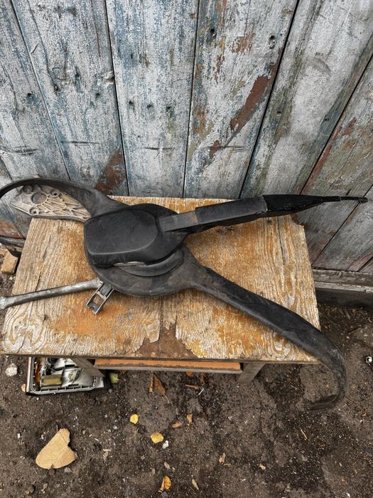 Трапеция дворников передняя стеклоочиститель Mercedes W124