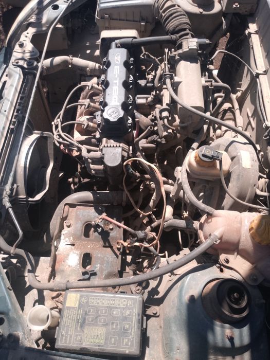 Запчастини Kia Carnival