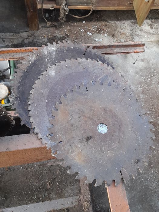 Rama piły + 4 piły