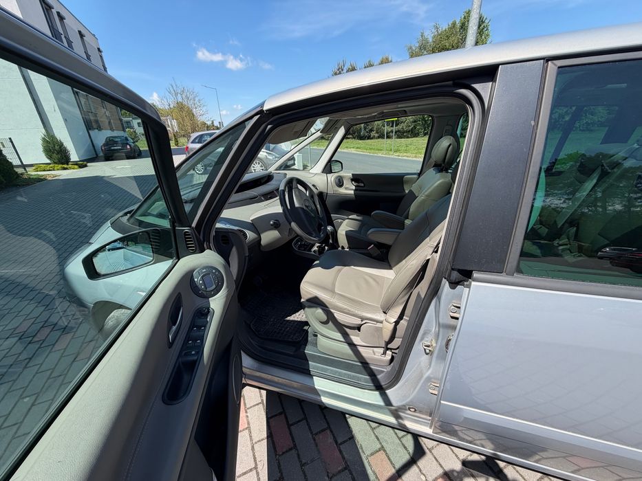 samochód Renault Grand Espace 4