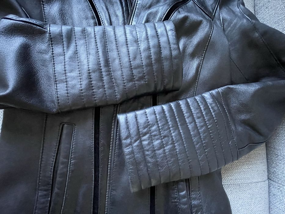 Шкіряна кожана куртка жакет, приталена, розмір S