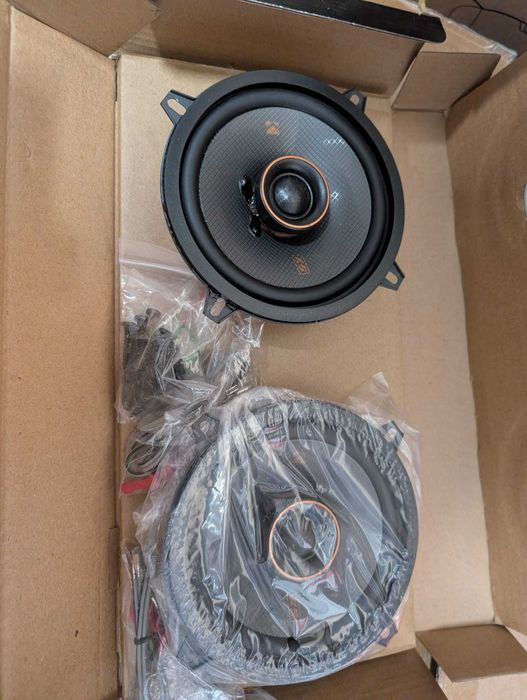 Colunas Kicker KSC50 coaxiais 5.25"/130mm