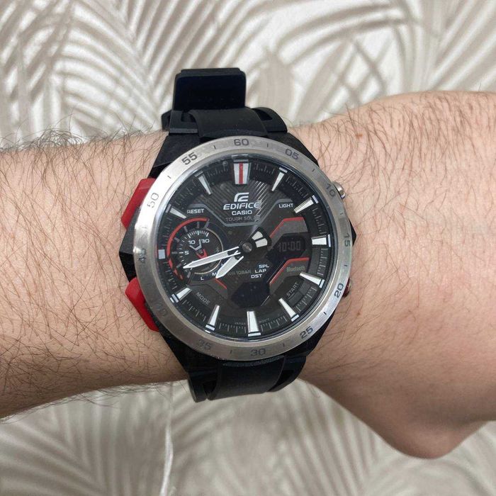 Casio EDIFICE Windflow ECB2200P-1ACR, карбоновый корпус, Bluetooth