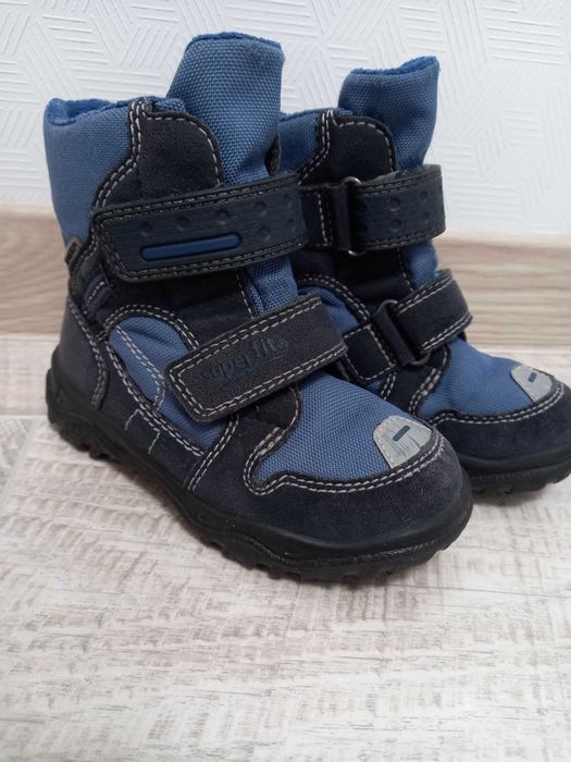 Продам зимові термочобітки superfit,26р