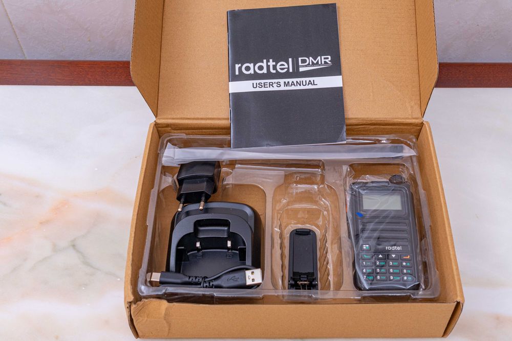 Radio Amador VHF/UHF digital Radtel RT 4D novo na embalagem!