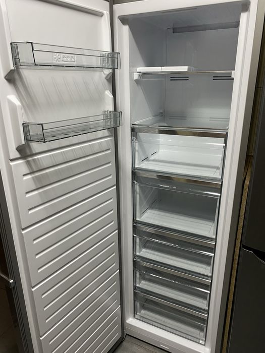 Arca Vertical AEG OAG7M281DX (No Frost - 186 cm - 278 L - Inox