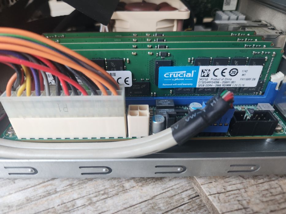 Serwer Supermicro 5028D-TN4T, 128GB RAM RDIMM, 16TB HDD, sieć 10Gbit