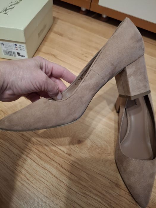 Buty damskie zamszowe beżowe roz. 39 jak nowe