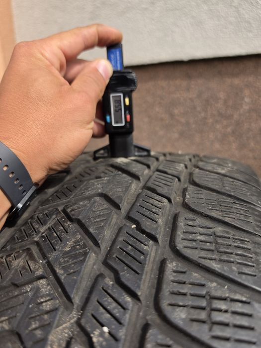 275/45 R21 110 V - Pirelli Scorpion Winter - cena za 2 szt - 26/2021 ~5,5 mm- fv23 -
