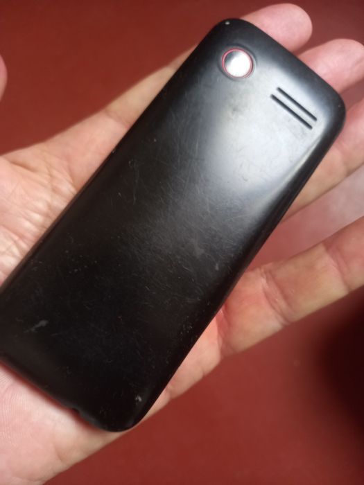 Мобільний телефон кнопочний