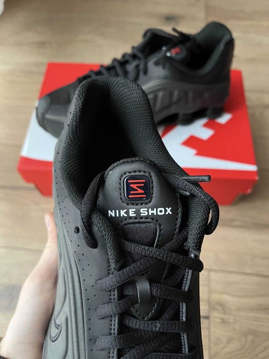 buty Nike Shox R4 Black GS r. 38.5 czarne - NOWE ORYGINALNE
