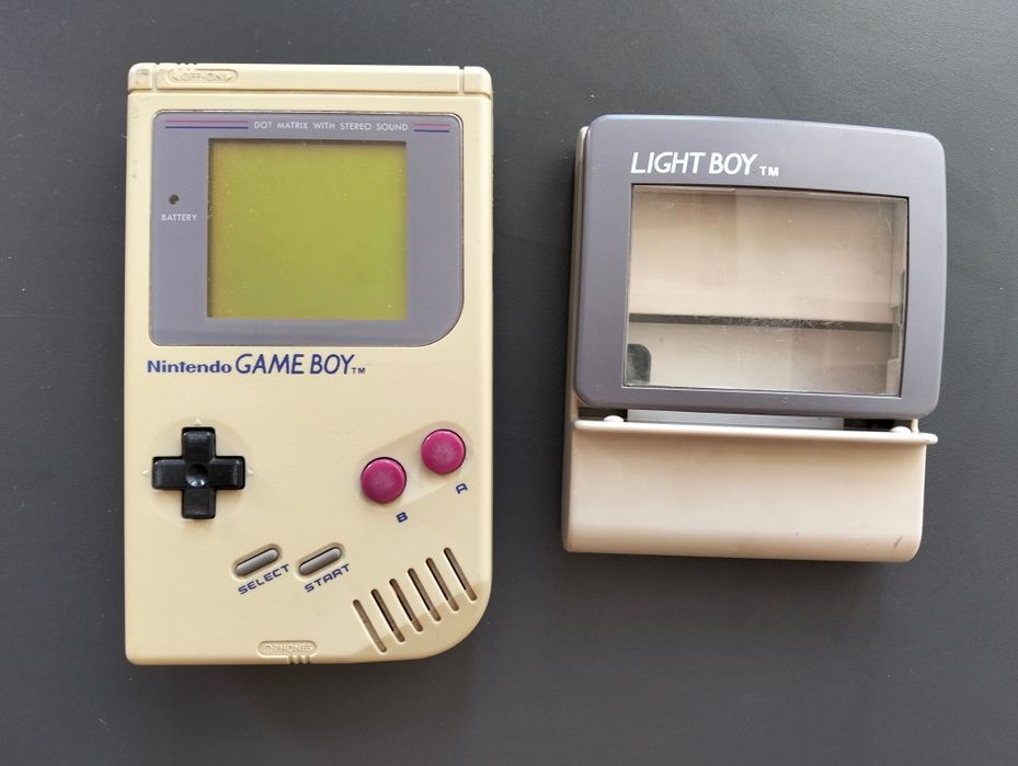 Duas Game Boy e Uma Nintendo