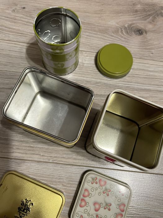 Blaszane pudełeczka