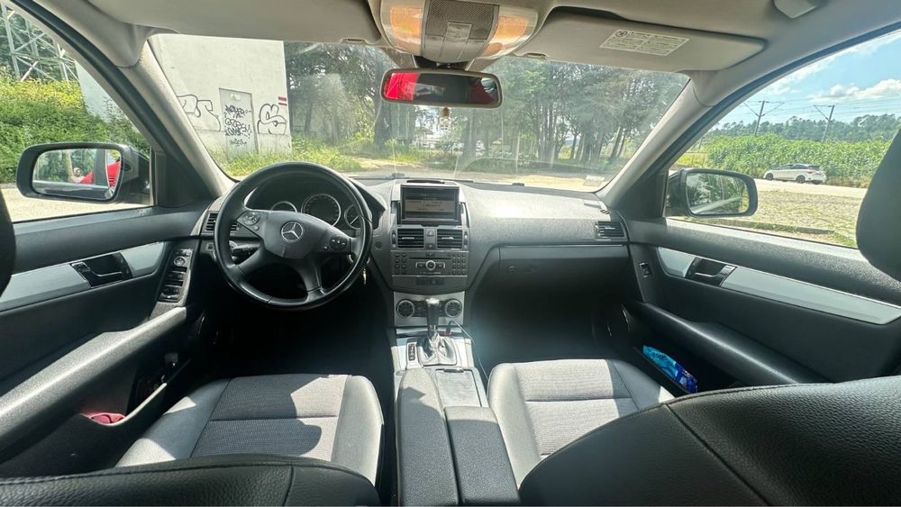 Mercedes-Benz C220