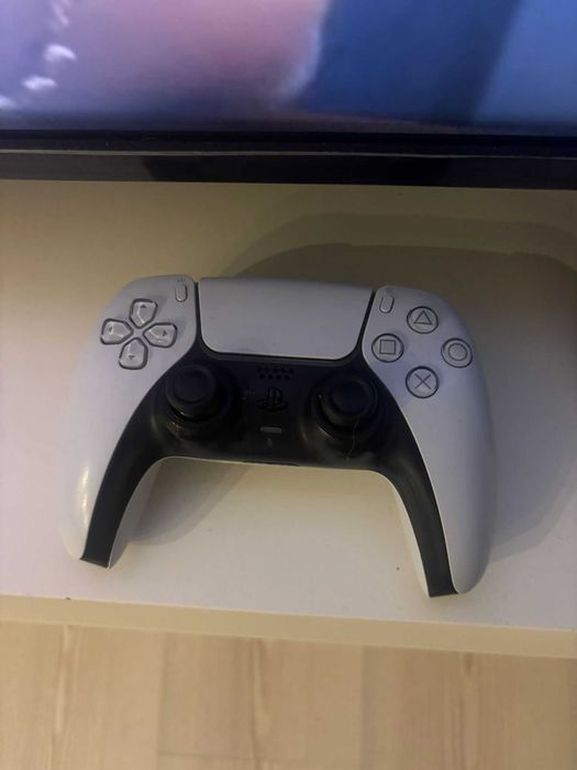 PlayStation 5 + 2 comandos + fones razer + FIFA
