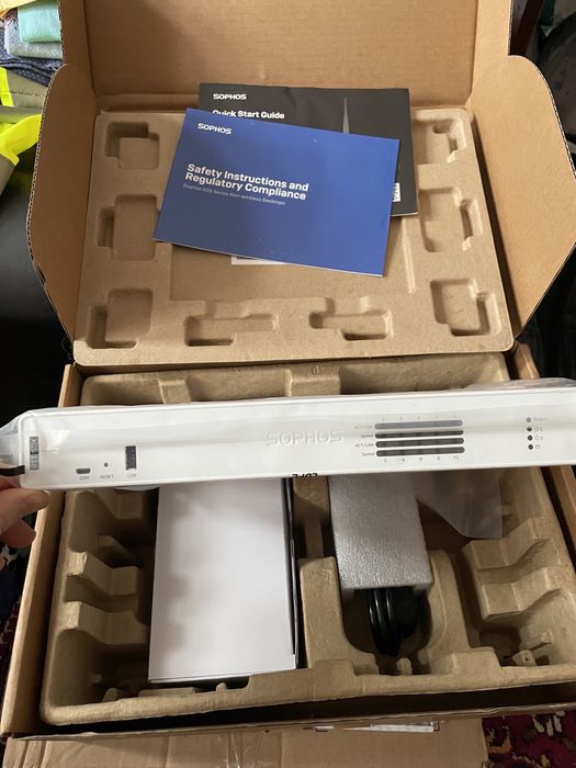 Ethernet шлюз/gateway firewall Sophos XGS118 9x2.5Gbs