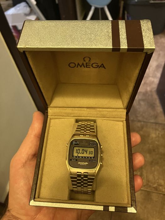 Omega Speedmaster lcd Quartz pudełko złoty