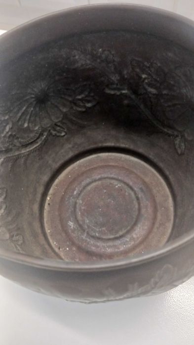 POTE ANTIGO  em Metal com Gravuras Alto Relevo