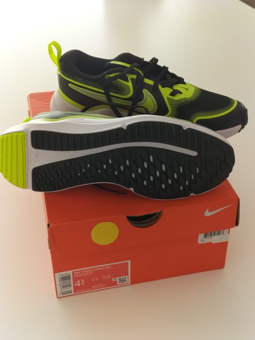 Nike cosmic run GS  36,5 Novas