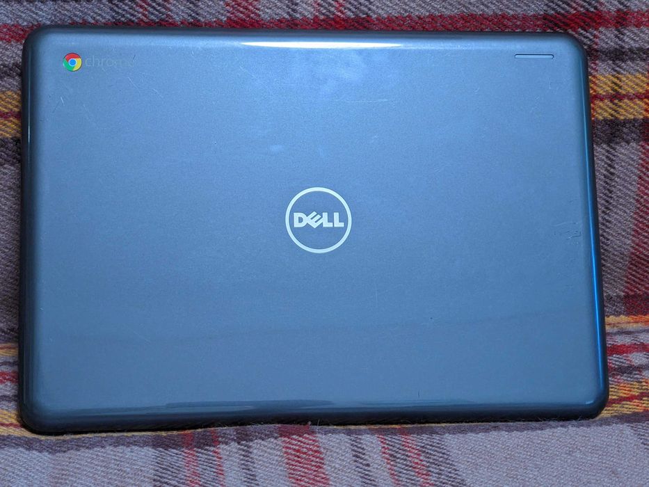 Компактний | Dell Chromebook 13 3380 (серія P80G, модель P80G002).