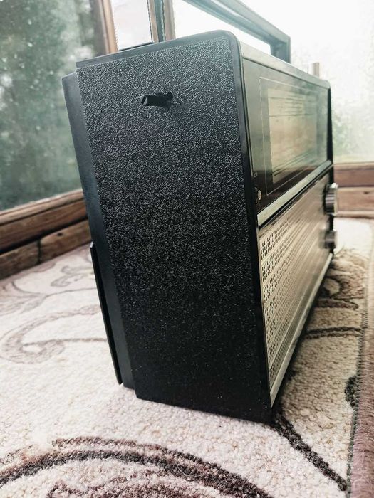 Радиоприемник/радіоприймач VEF-202 + блок питания 9/60 (СССР, ретро)