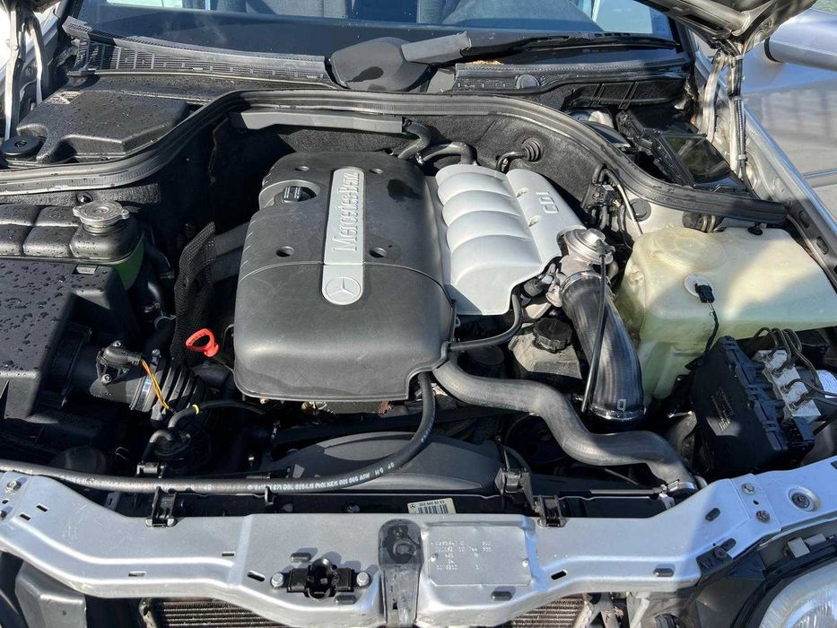 mercedes benz em muito bom estado