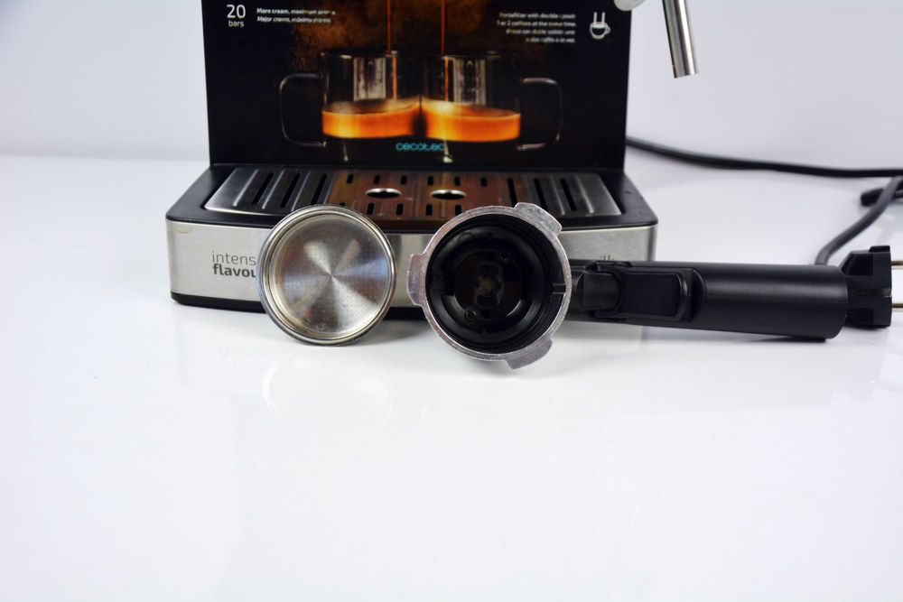 Kolbowy ekspres ciśnieniowy Cecotec Power Espresso 20 850 W srebrny