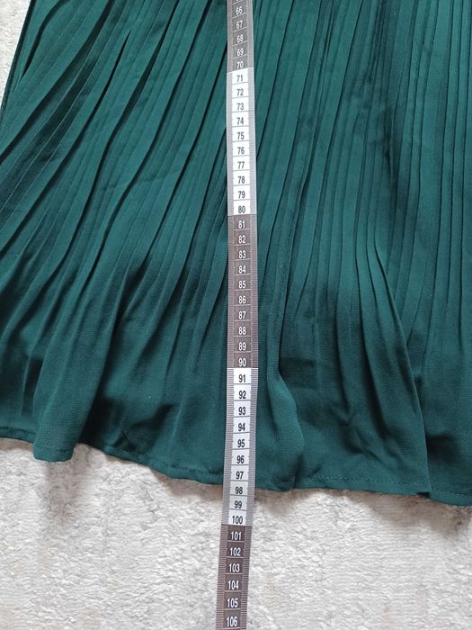 Jak nowa, zielona sukienka wizytowa, Reserved XL,XXL, 42, 44