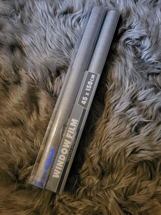 Samoprzylepna folia okienna