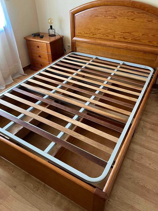 Cama casal com colchão