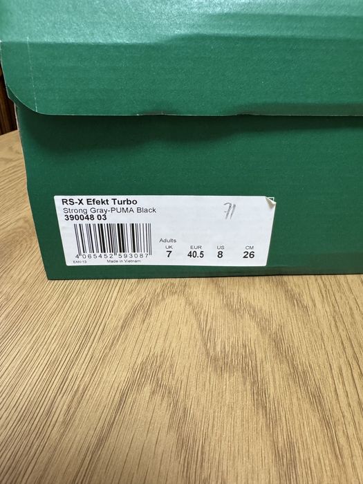 Кросівки Puma 40.5