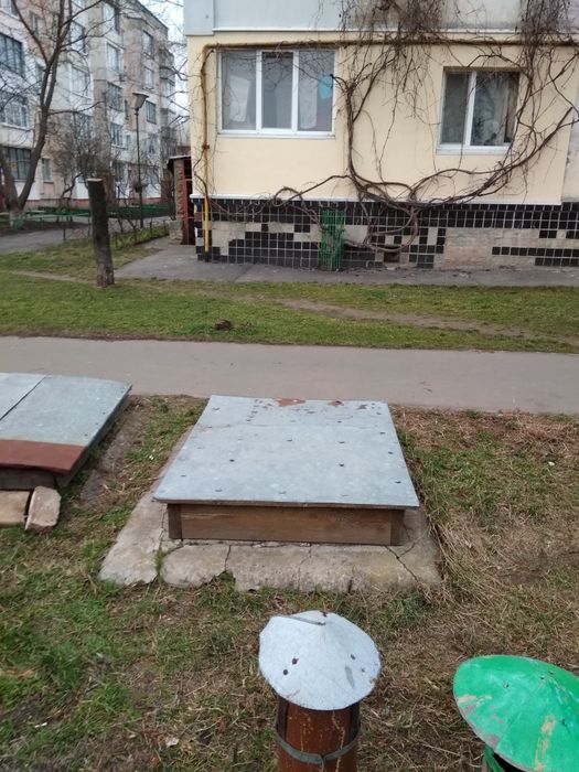 Продам погріб в районі ЦРЛ.