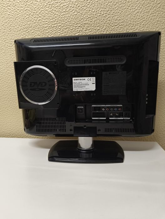 Tv DMTECH,22 polegadas c/leitor dvd