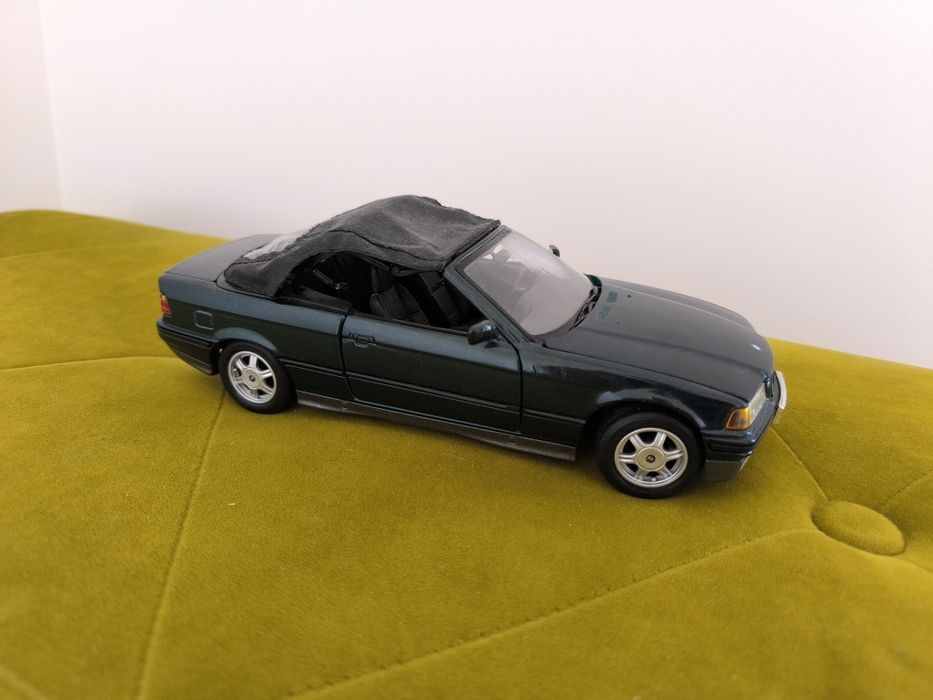 BMW E36 325i convertible cabrio 1:18 maisto