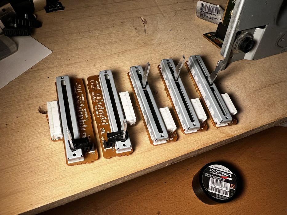 Fader pioneer djm 500/600/700/800 (potenciometro deslizante)