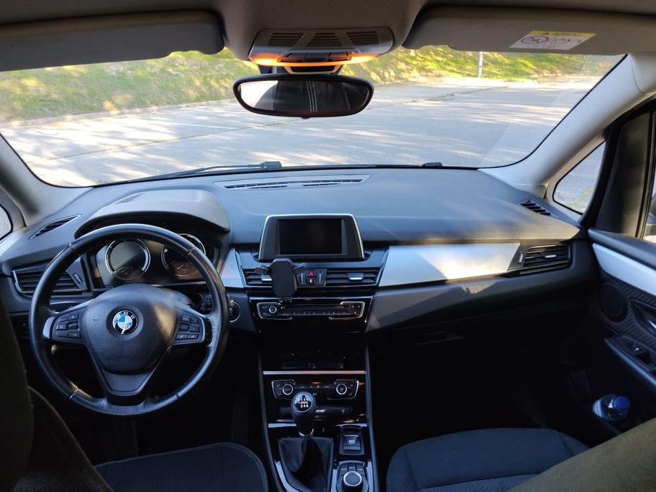 BMW 216-Grand tourer-7L- 2019 com 301.000km