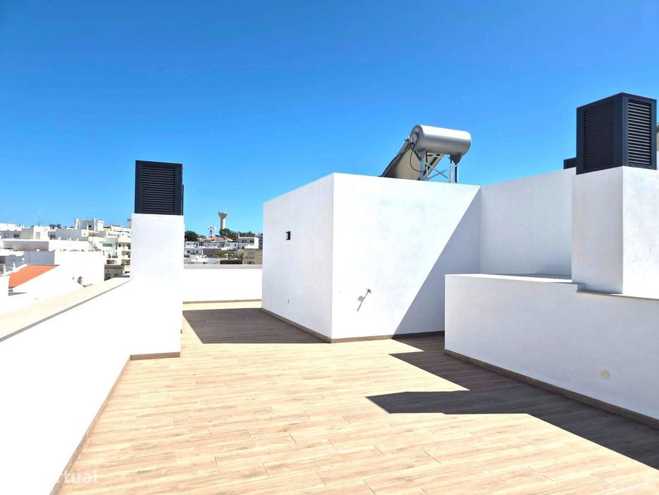 Penthouse T2 nova com garagem em Faro