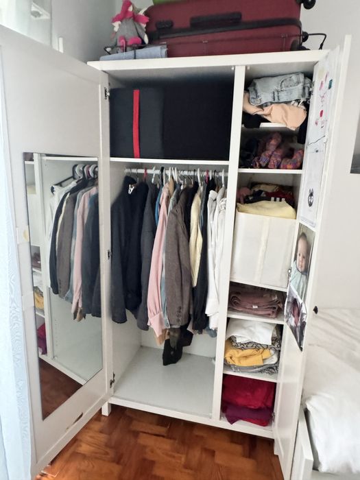 Roupeiro Ikea Hemnes em madeira maciça