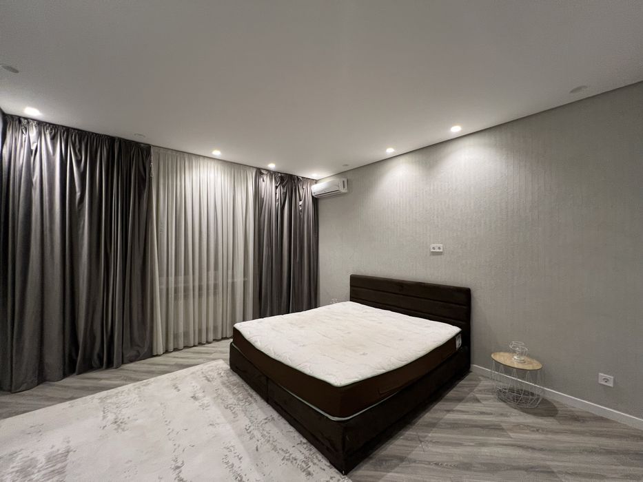 Продаж 4 кімнатноі квартири