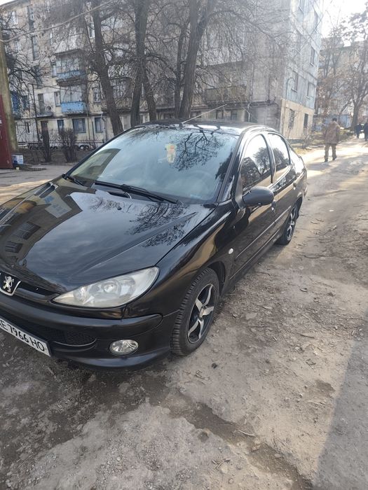 Продам Peugeot 206