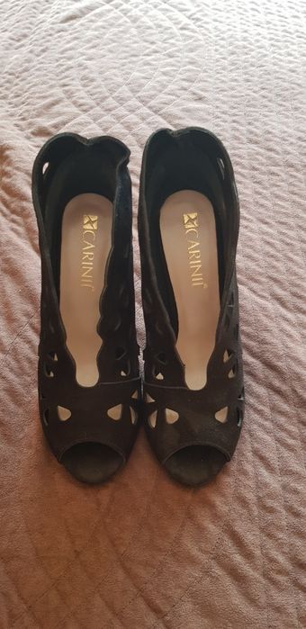 Carinii buty rozmiar 37 nowe