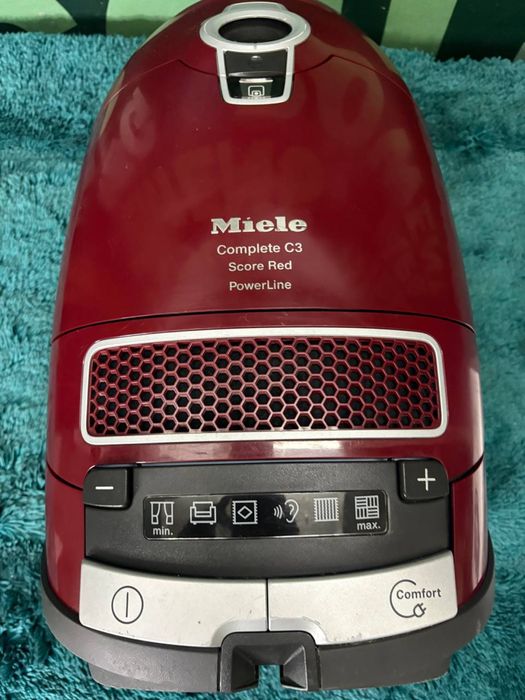 Пилосос Miele Complete C3