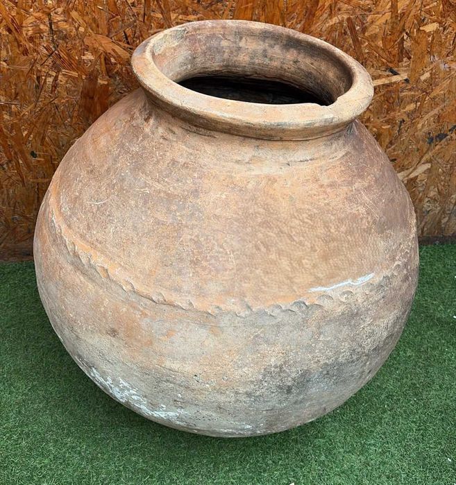 Talha centenaria em terracota