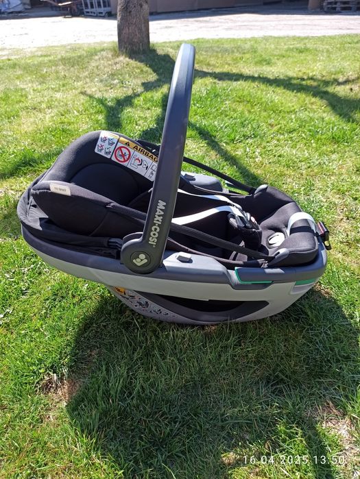 Fotelik, nosidełko Maxi cosi coral 360