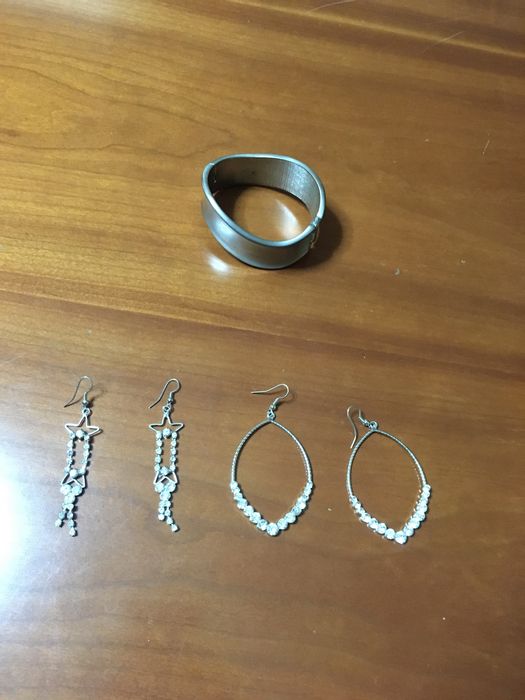 Conjunto pulseira e brincos
